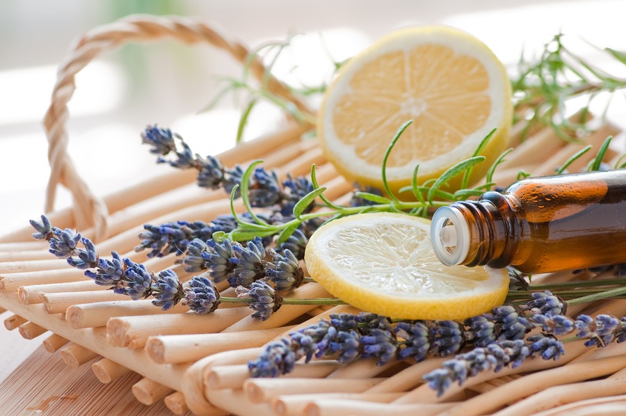 There might be toxins hiding in your makeup, shampoo and moisturizers! Avoiding these toxins can help protect your hormone balance and are especially important for anyone suffering from thyroid disease or any other autoimmune condition | Dr Becky Campbell